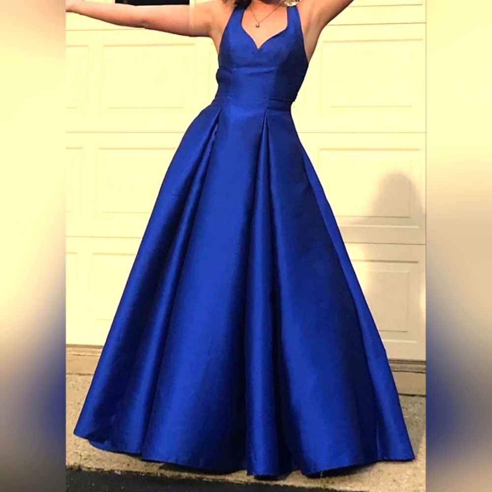 Brilliant Blue prom dress size 3/4